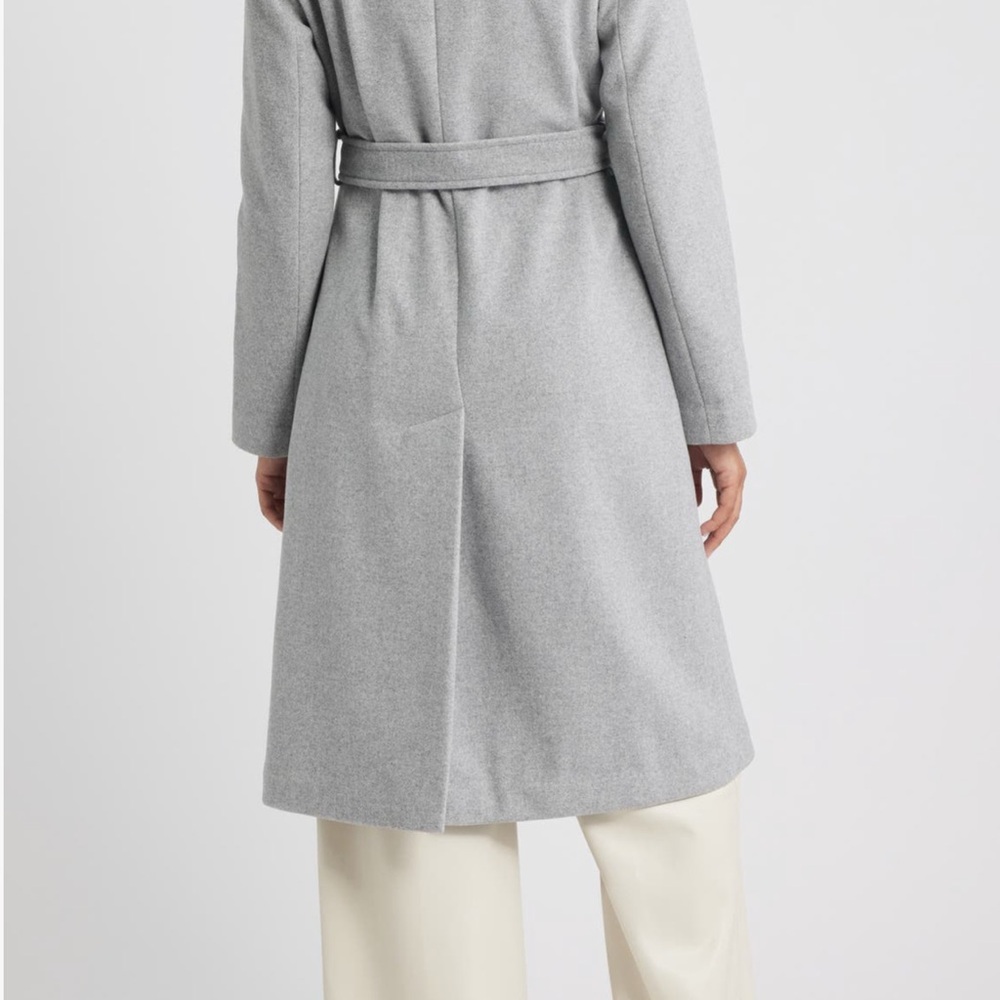 Beautiful Belted Faux Fur Collar Coat by Sam Edelman - Picture 3 of 6